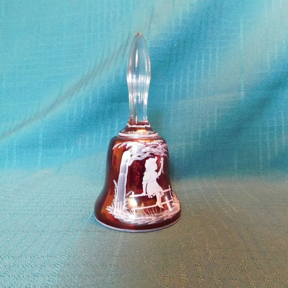 Westmoreland Mary Gregory (1985) girl with flowers on fence ruby bell VGU